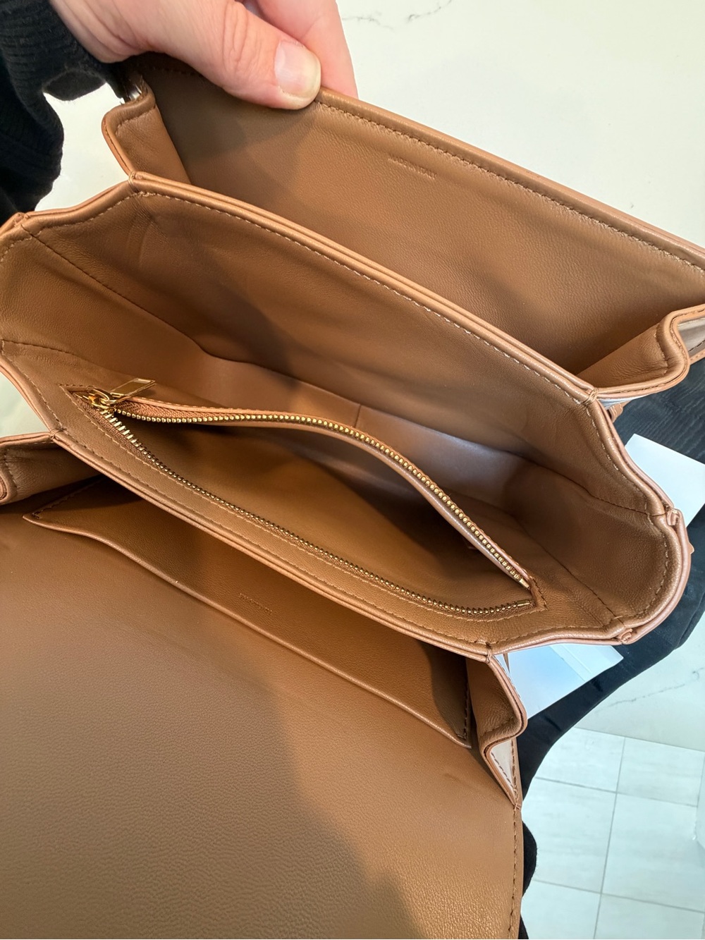 NEW CELINE CLASSIQUE TRIOMPHE BAG IN SHINY CALFSKIN IN TAN/GOLD HARDWARE - Picture 11 of 16
